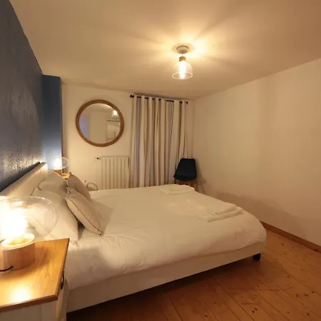L'escalier Du Chateau T4 Duplex 9 Couchages Apartamento Annecy