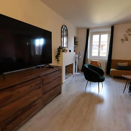 L'escalier Du Chateau T4 Duplex 9 Couchages Apartamento Annecy