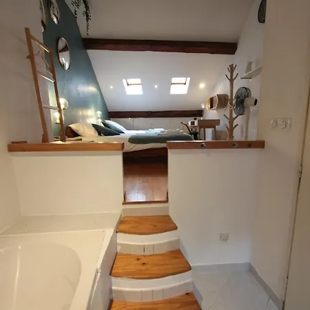 L'escalier Du Chateau T4 Duplex 9 Couchages Apartment *