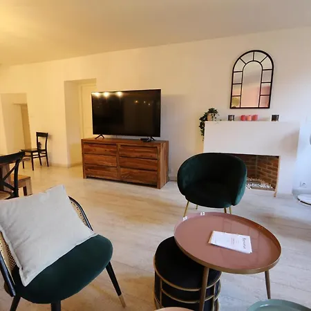 L'escalier Du Chateau T4 Duplex 9 Couchages